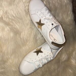 Vintage Havana White Sneakers with Gold Star